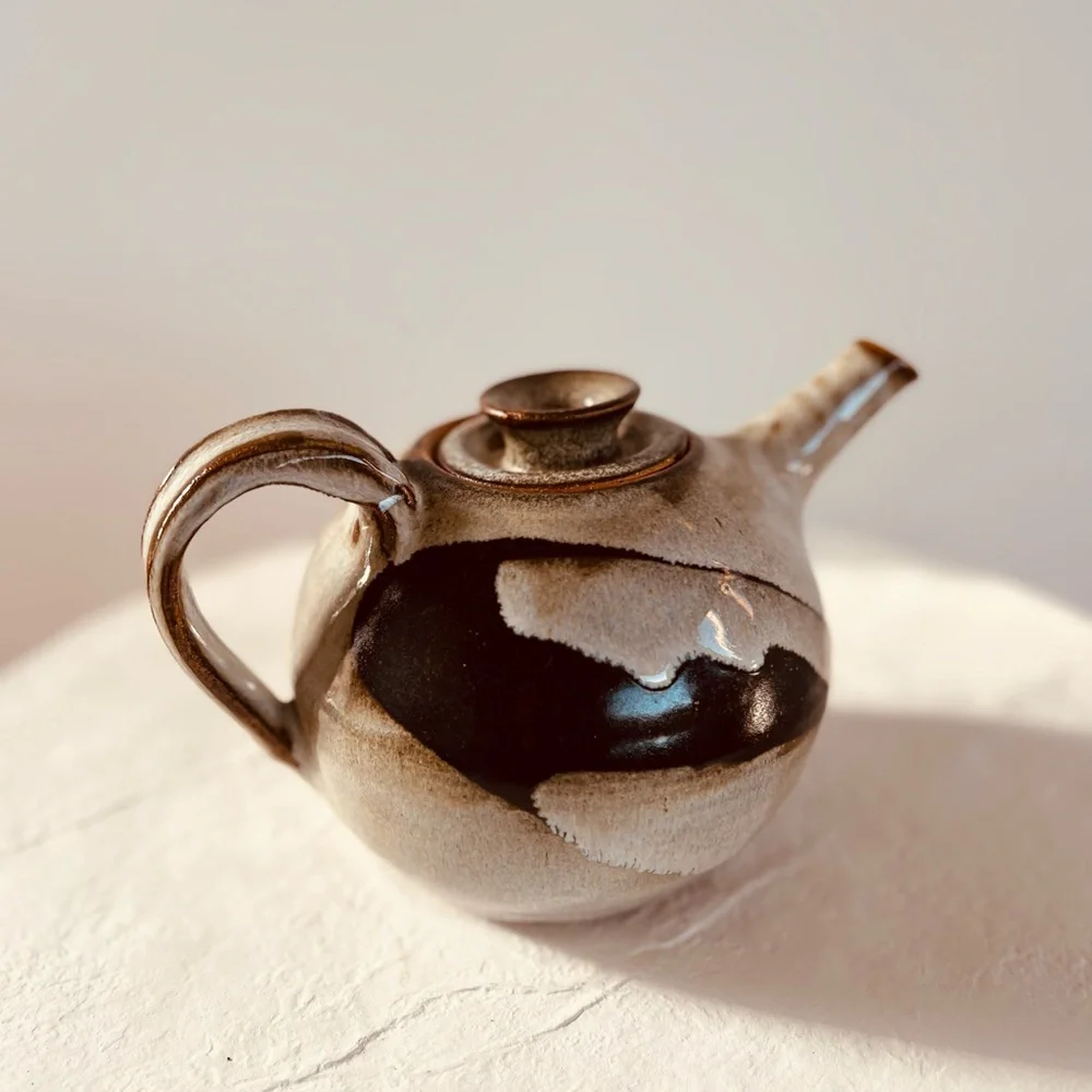 VINTAGE HANDMADE SIGNED STUDIO POTTERY TEAPOT GORGEOUS‎ BROWN/GREY GLAZE EUC